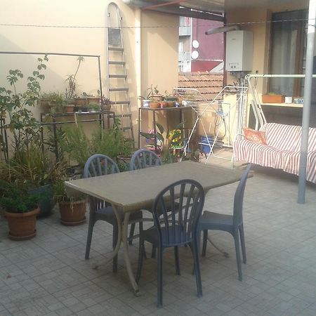 Maxim Mini Hotel Batumi Exterior foto