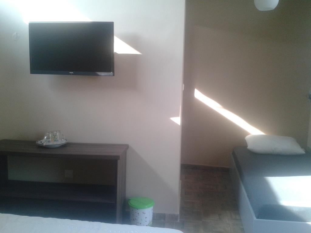 Maxim Mini Hotel Batumi Zimmer foto