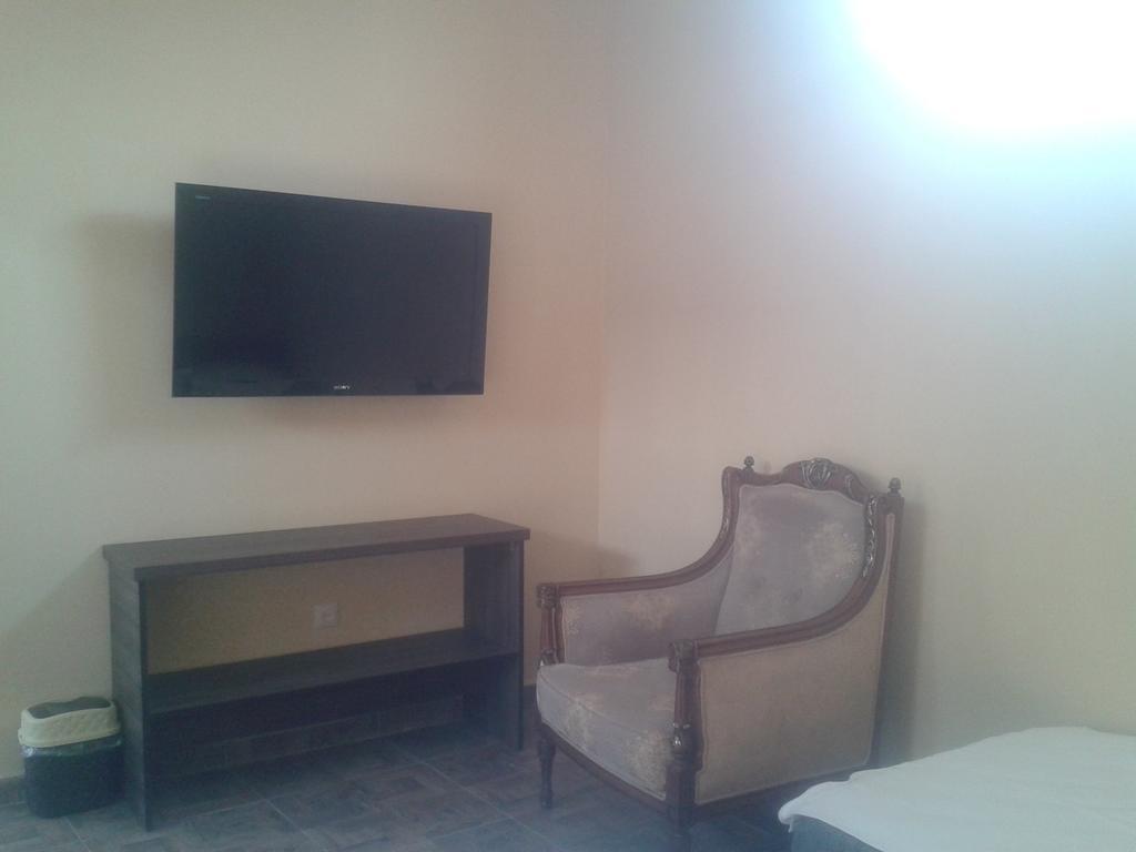 Maxim Mini Hotel Batumi Zimmer foto