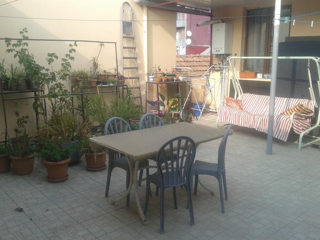 Maxim Mini Hotel Batumi Exterior foto